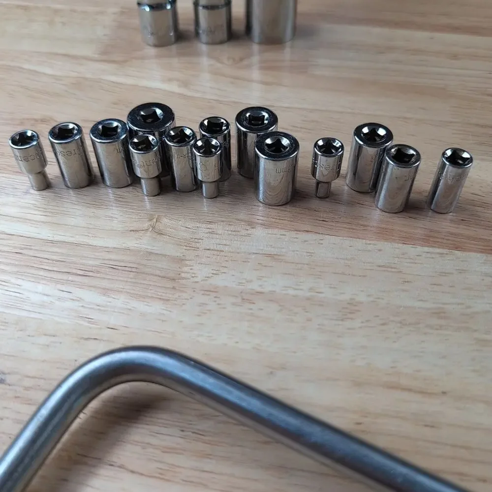 CRESCENT 31 Piece 6&12 Point 1/4, 3/8,‎ 1/2 Sockets Lot W/ 1/2